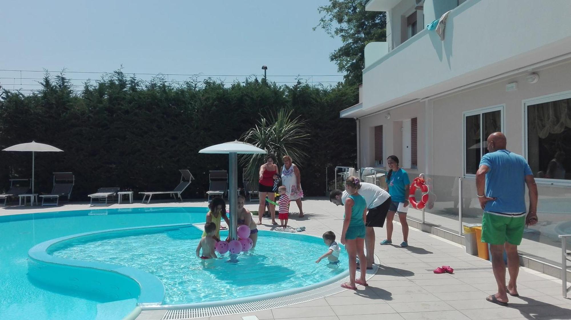Hotel Bella Igea Белариа-Игеа Марина Екстериор снимка
